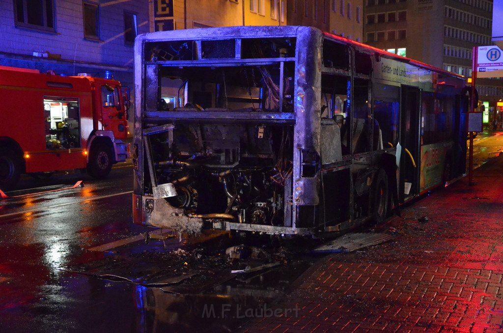 Stadtbus fing Feuer Koeln Muelheim Frankfurterstr Wiener Platz P074.JPG